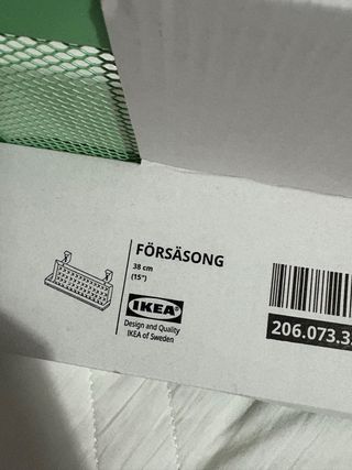 Estantería IKEA FÖRSÄSONG verde.
