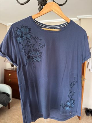 Camiseta Salsa azul bordada floral Talla S