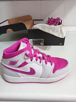 Zapatillas Jordan 1 Mid Niña Rosa/Blanco Talla 36.