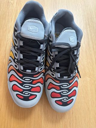 Nike Air Max Plus Drift Tuned Gris Naranja