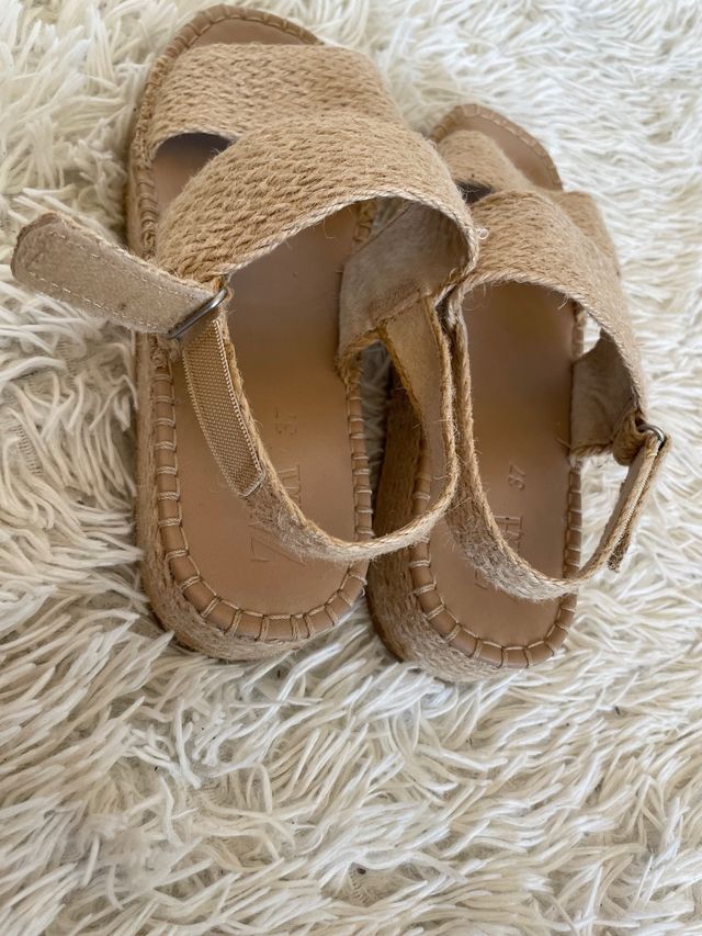 Sandalias Zara Beige Mujer