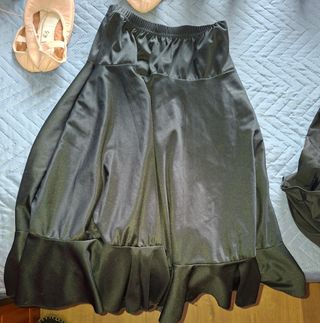Ropa variada de baile