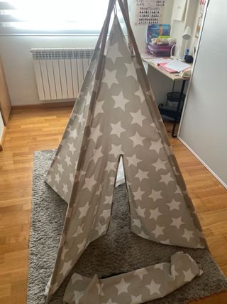 Tienda de campaña infantil con estrellas