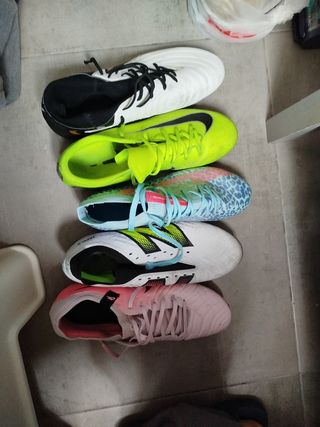Botas de fútbol para césped