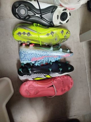 Botas de fútbol para césped