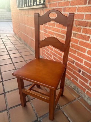Sillas de madera estilo rústico