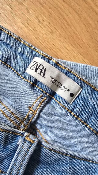 Lote 2 Pantalones Vaqueros Zara y Stradivarius