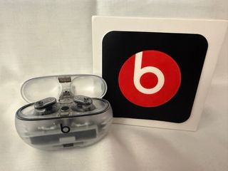 Auriculares Beats Studio Buds + Transparentes