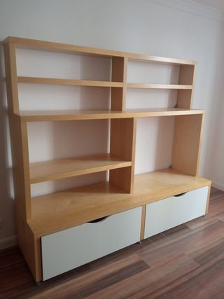 Mueble de salón madera y blanco