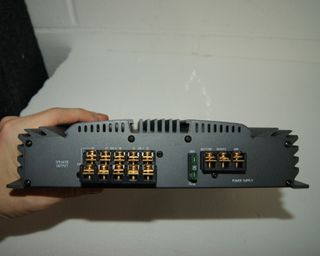 Amplificatore Alpine MRP-F320 (5 canali, 480w RMS)