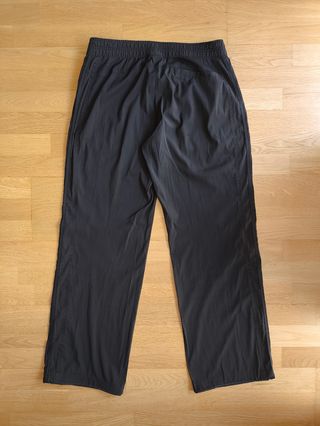 Pantalón chándal Adidas gris