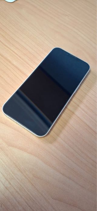 iPhone 13 Blanco - Como Nuevo