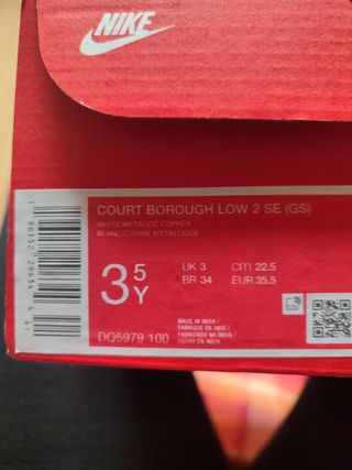 Zapatillas Nike blancas y doradas talla 35.5