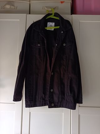Cazadora vaquera negra Pull&Bear Talla M