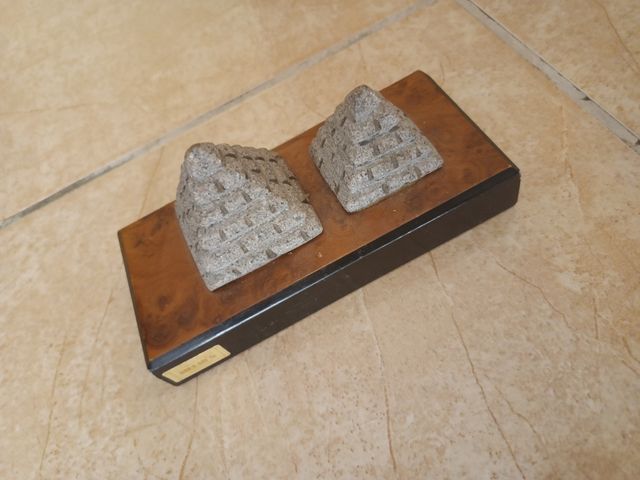 Pirámides decorativas Helio's