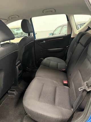 MERCEDES-BENZ CLASE A180 CDI