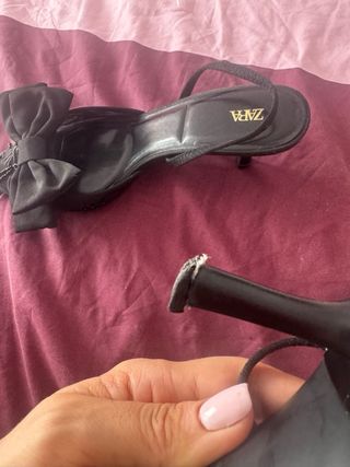 Zara Zapatos Negros con Lazo y Encaje