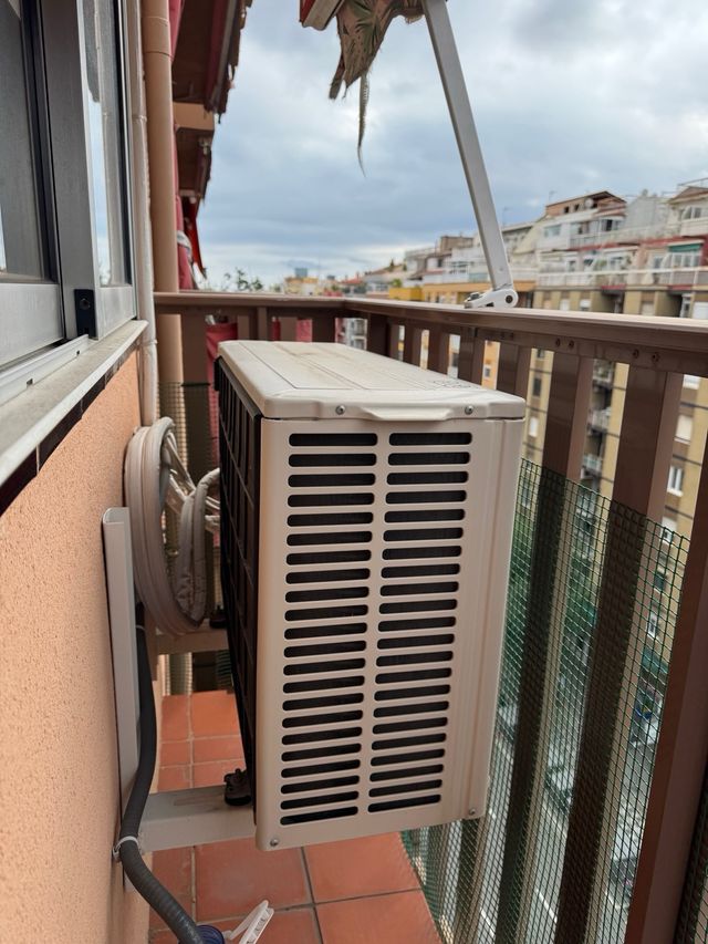 Aire Acondicionado.  A++ inverter  frio y calor.