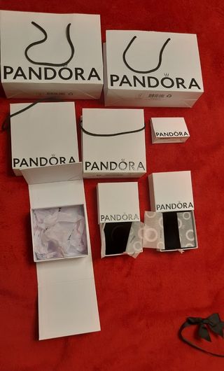 Lote 3 Cajas y 5 Bolsas Pandora