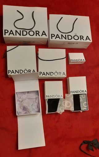 Lote 3 Cajas y 5 Bolsas Pandora