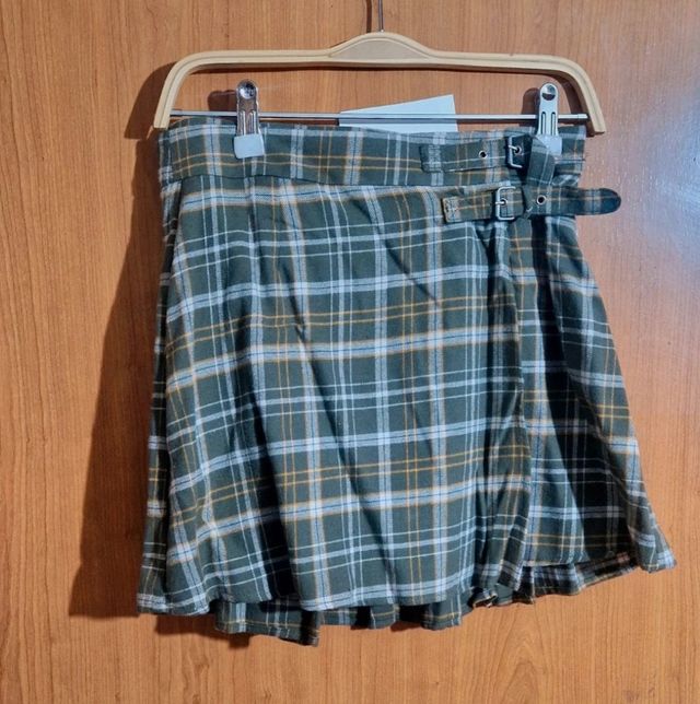 Falda de tablas Stradivarius Talla 38