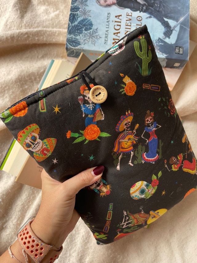 Funda literaria grande