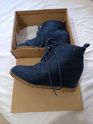 Botines azul marino con cordones