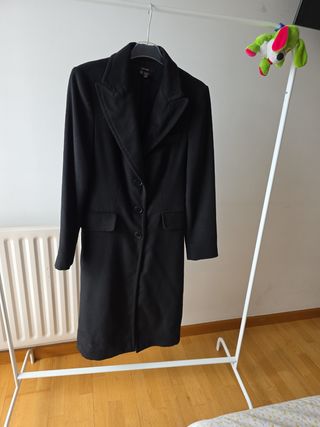 Abrigo negro elegante