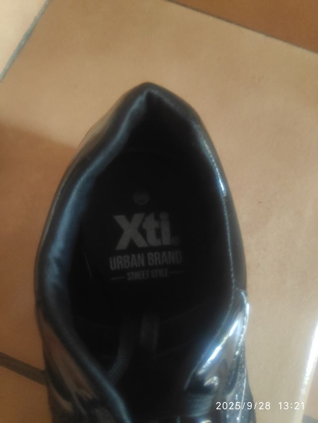 Zapatillas negras deportivas