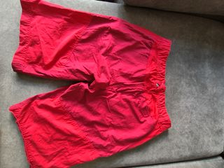 Pantalones cortos de montaña rojos