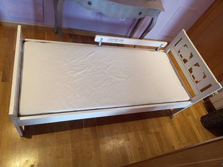 Cama infantil blanca Ikea
