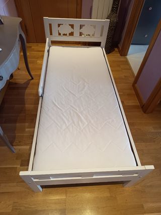Cama infantil blanca Ikea
