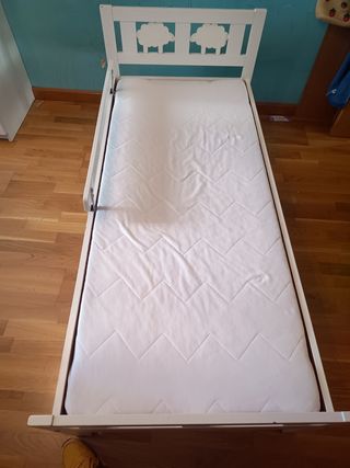 Cama infantil blanca Ikea