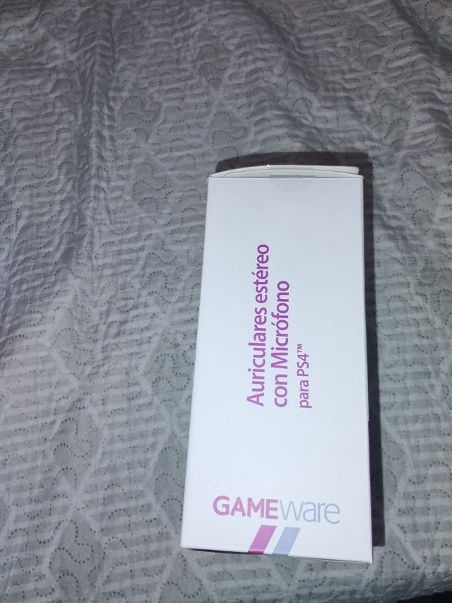 Auriculares GAMEWARE estéreo con Micro para PS4