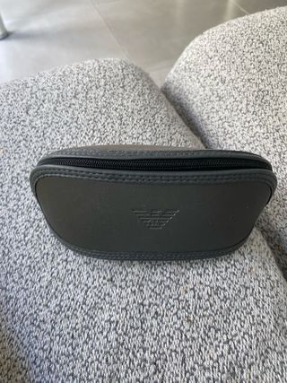 Gafas de sol Emporio Armani negras y grises