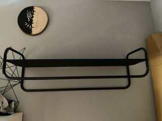 Burro de ropa de pared de metal