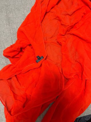 Foulard rojo con manga. Etxart&panno