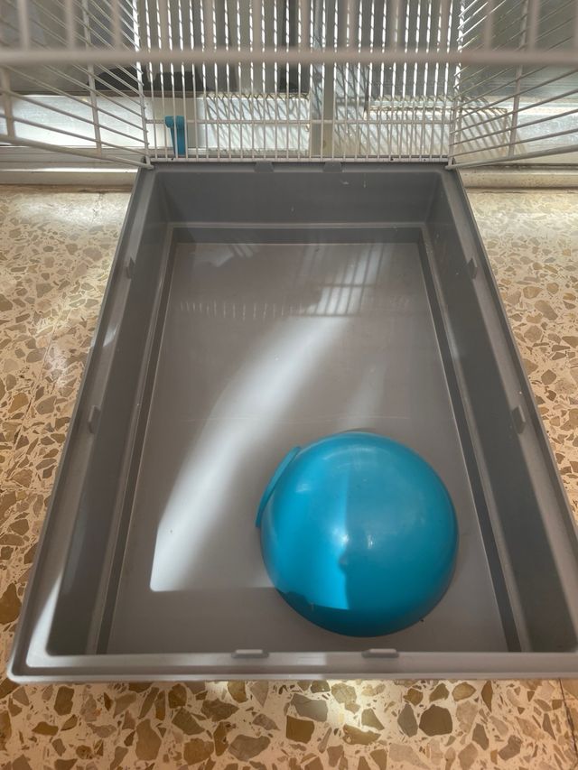 Jaula para hámster con casita