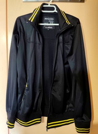 Chaqueta Jack & Jones Negra y Amarilla