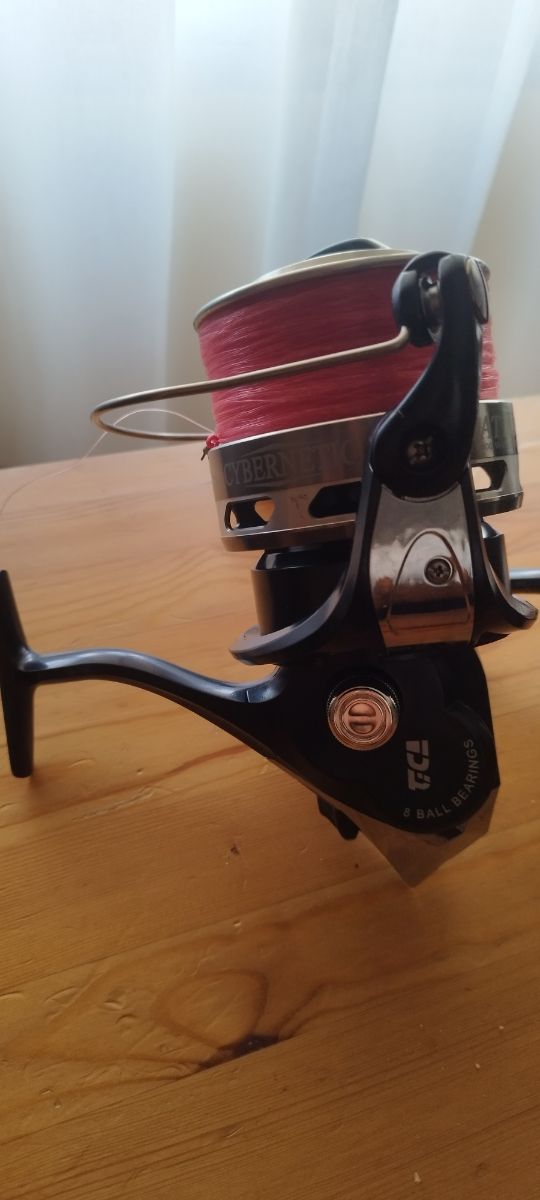 Carretes de pesca de gran capacidad TICA CYBERNETI