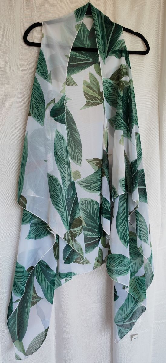 Kimono sin manga hojas verdes y blanco