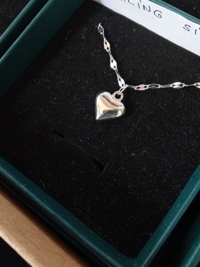 Colgante con corazón de plata esterlina