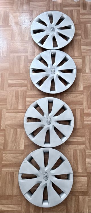 Tapacubos originales Toyota 15”