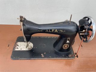 Macchina da cucire Alfa 
