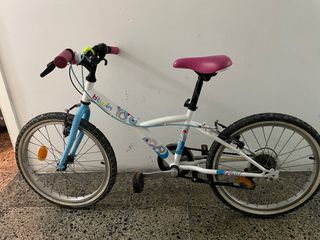 Bicicleta niña Btwin 20 blanca y azul