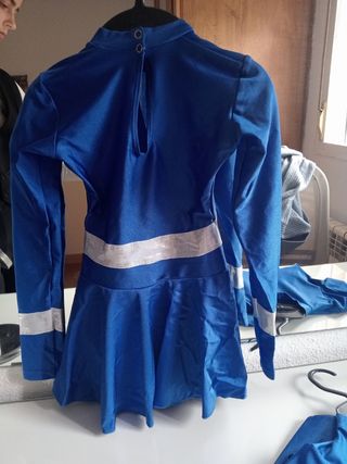 Maillot patinaje artístico azul y plata