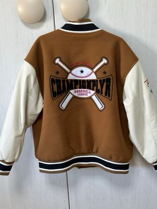 Cazadora bomber Zara niño 
talla 8-9