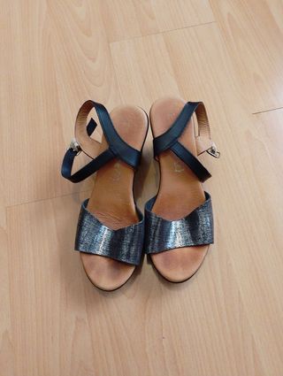 Sandalias verano negras y plateadas