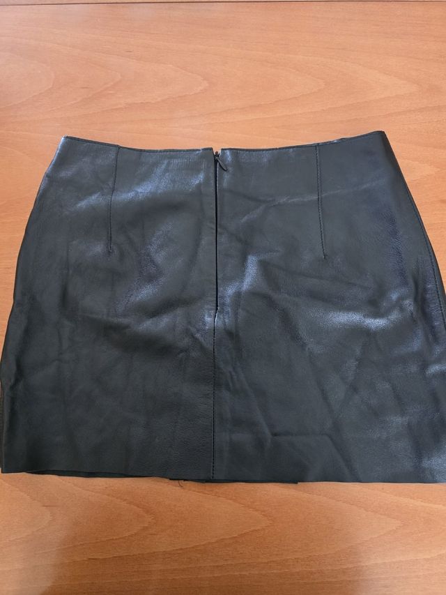 Minigonna in pelle tgS, mai stata indossata.