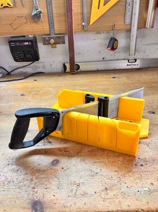 Stanley Sega Manuale con Supporto 45°